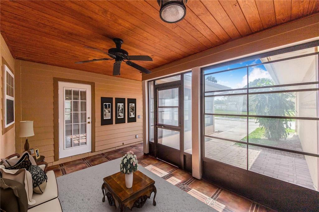 En Venta: $619,000 (3 camas, 2 baños, 2403 Pies cuadrados)