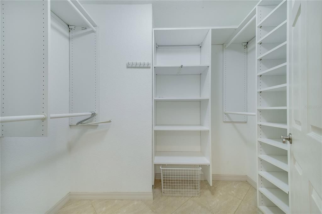 En Venta: $619,000 (3 camas, 2 baños, 2403 Pies cuadrados)