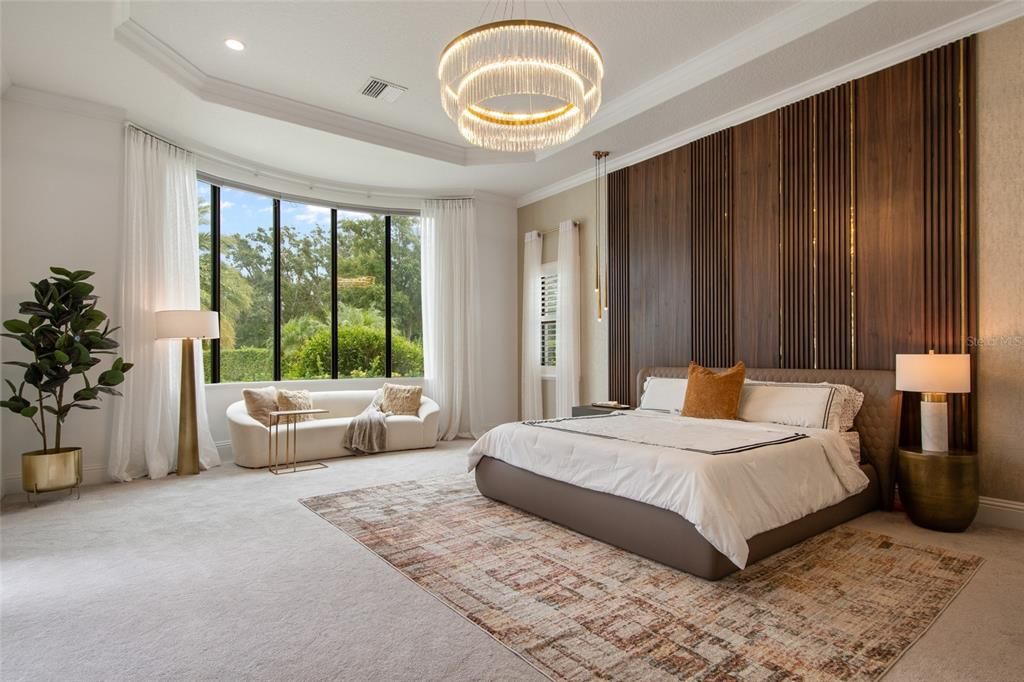 Под контрактом: $3,400,000 (6 спален, 6 ванн, 7559 Квадратных фут)