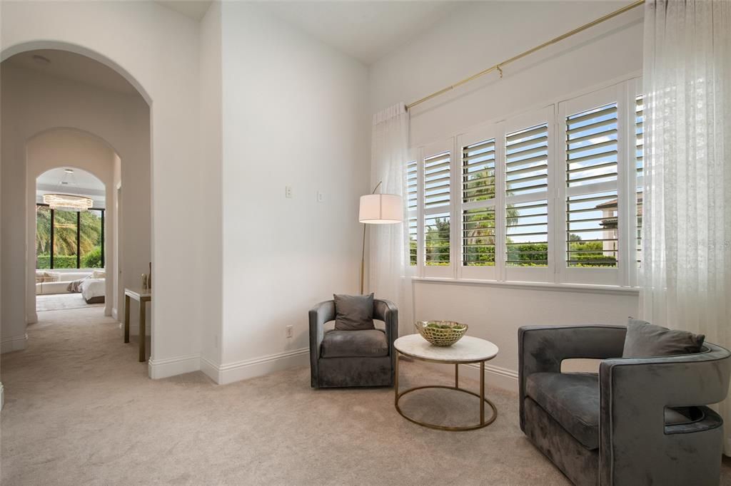 Под контрактом: $3,400,000 (6 спален, 6 ванн, 7559 Квадратных фут)