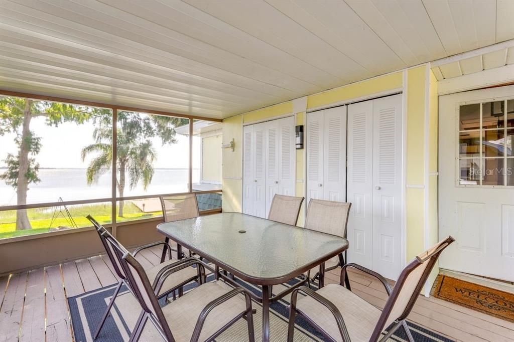 For Sale: $850,000 (3 beds, 2 baths, 1752 Square Feet)