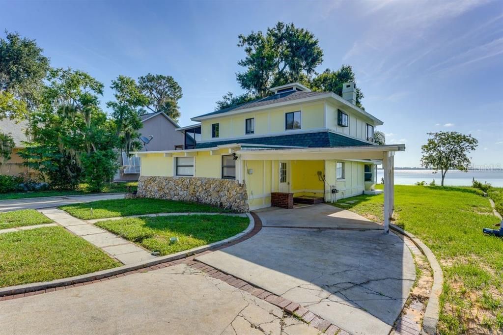 For Sale: $850,000 (3 beds, 2 baths, 1752 Square Feet)