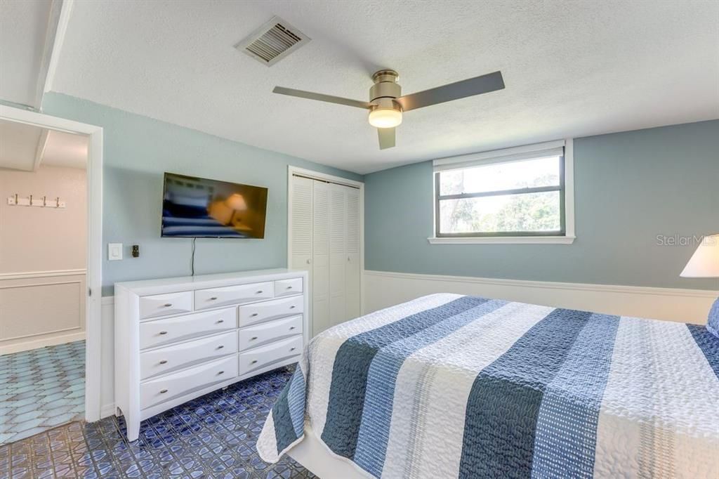 For Sale: $850,000 (3 beds, 2 baths, 1752 Square Feet)