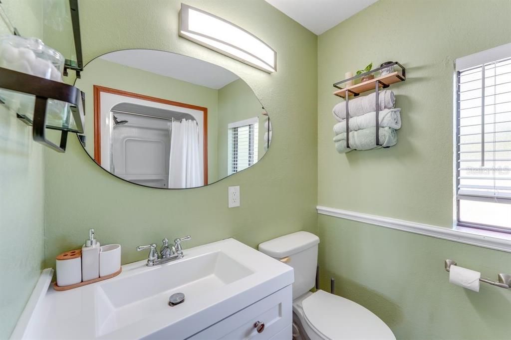 For Sale: $850,000 (3 beds, 2 baths, 1752 Square Feet)