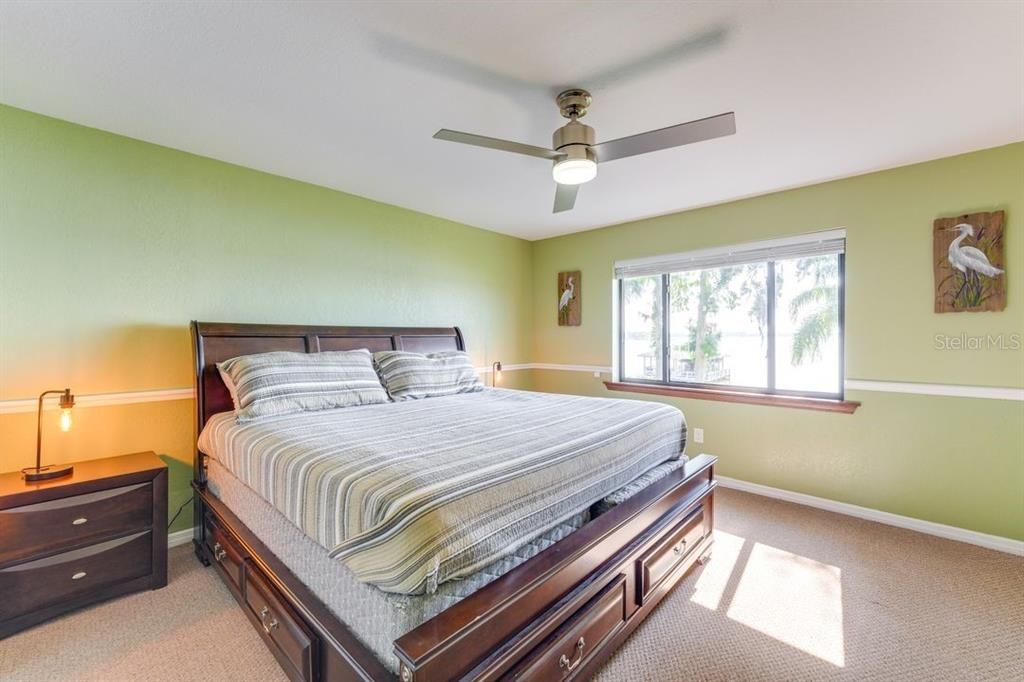 For Sale: $850,000 (3 beds, 2 baths, 1752 Square Feet)