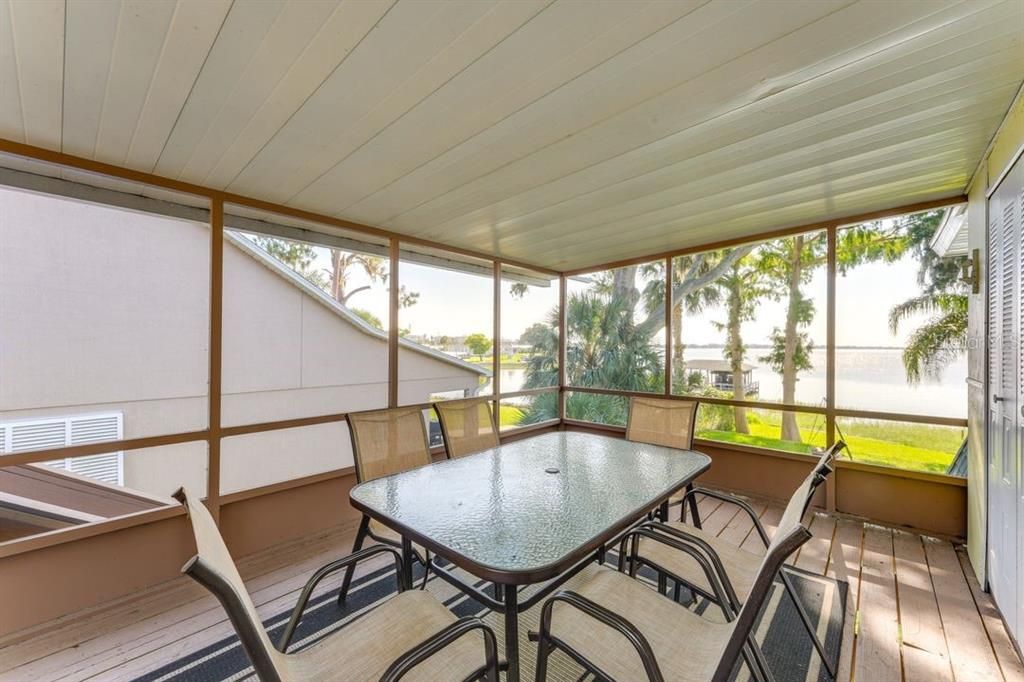 For Sale: $850,000 (3 beds, 2 baths, 1752 Square Feet)