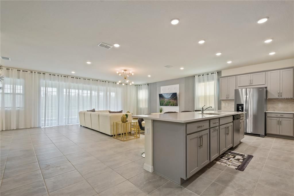 En Venta: $798,000 (9 camas, 6 baños, 4363 Pies cuadrados)