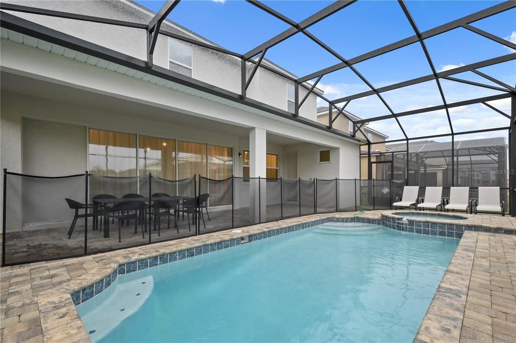 En Venta: $798,000 (9 camas, 6 baños, 4363 Pies cuadrados)