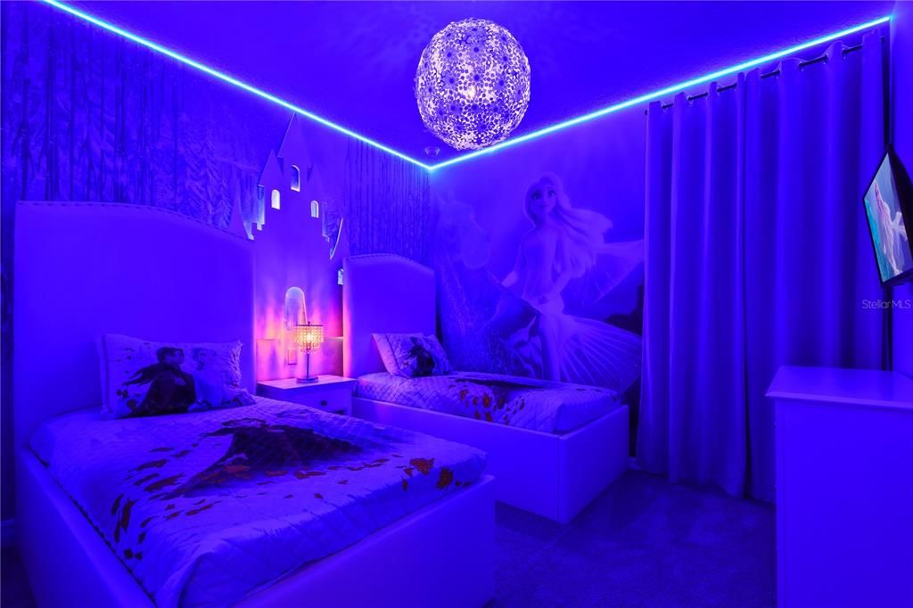 En Venta: $798,000 (9 camas, 6 baños, 4363 Pies cuadrados)