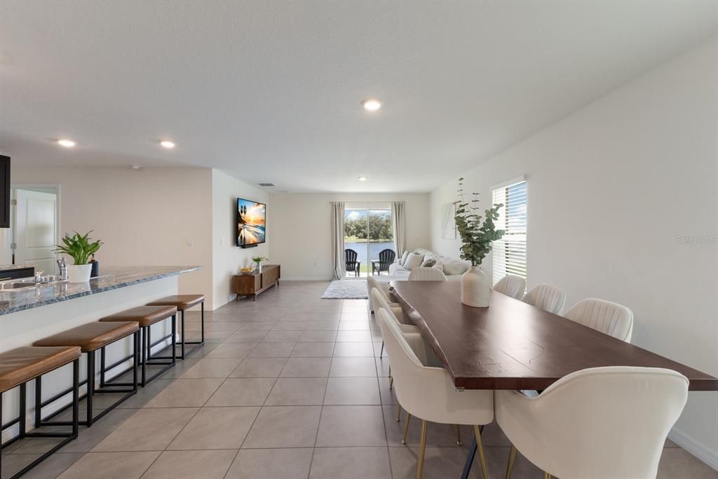 For Sale: $465,000 (5 beds, 3 baths, 2428 Square Feet)