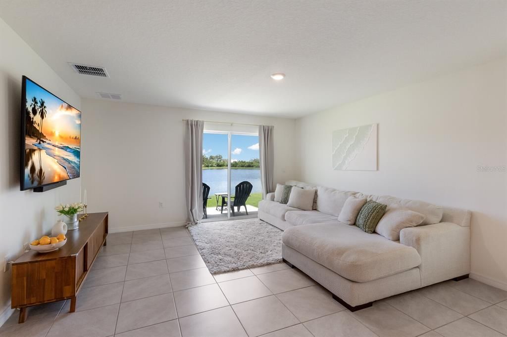 For Sale: $465,000 (5 beds, 3 baths, 2428 Square Feet)