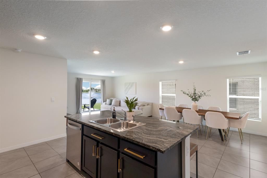 For Sale: $465,000 (5 beds, 3 baths, 2428 Square Feet)