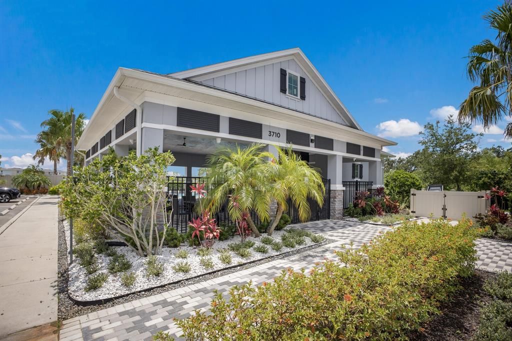 For Sale: $465,000 (5 beds, 3 baths, 2428 Square Feet)