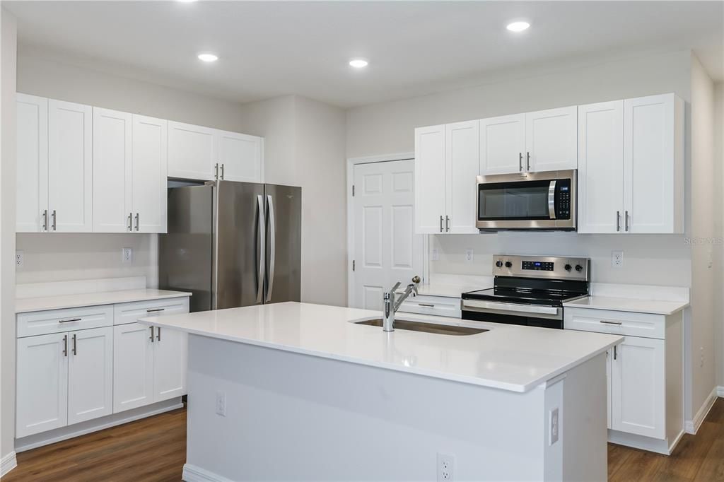 En Venta: $259,999 (3 camas, 2 baños, 1721 Pies cuadrados)