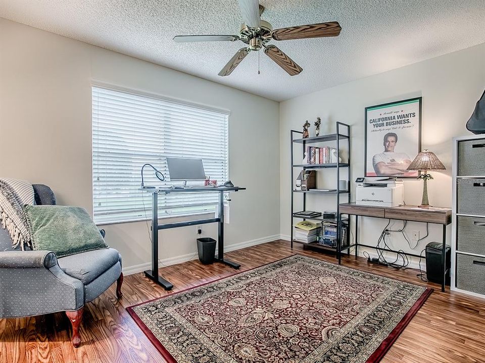 待售: $320,000 (3 贝兹, 2 浴室, 1203 平方英尺)