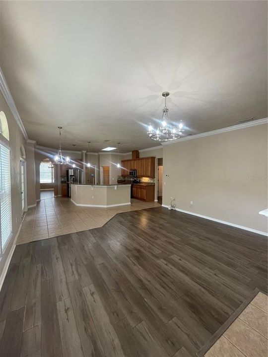 出租: $3,600 (4 贝兹, 3 浴室, 2875 平方英尺)