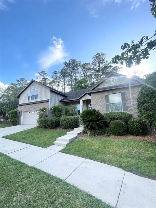 出租: $3,600 (4 贝兹, 3 浴室, 2875 平方英尺)