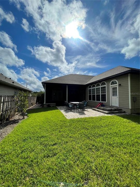 出租: $3,600 (4 贝兹, 3 浴室, 2875 平方英尺)