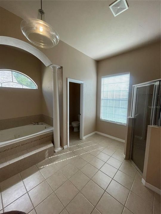 出租: $3,600 (4 贝兹, 3 浴室, 2875 平方英尺)