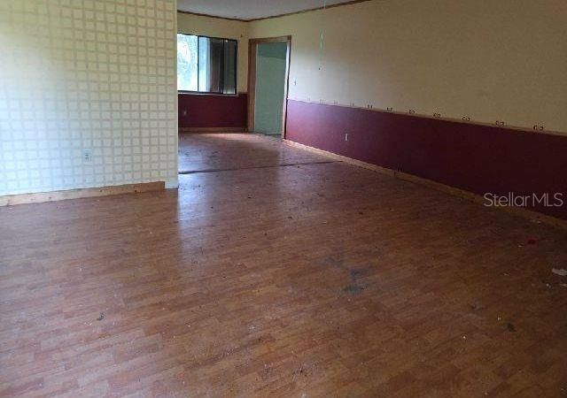 合同活跃: $150,000 (3 贝兹, 2 浴室, 1647 平方英尺)