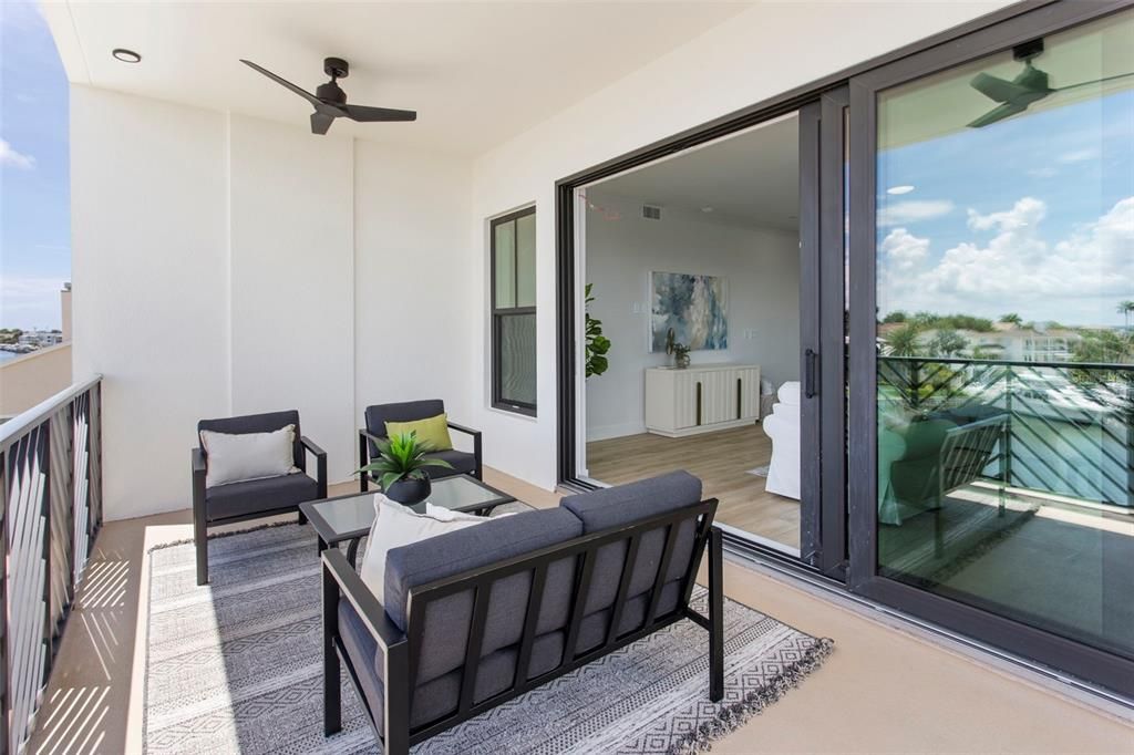 待售: $2,750,000 (4 贝兹, 3 浴室, 3126 平方英尺)