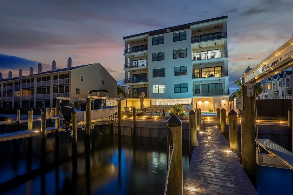 待售: $2,750,000 (4 贝兹, 3 浴室, 3126 平方英尺)