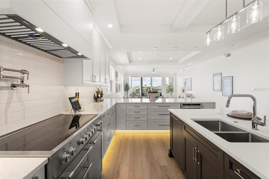 待售: $2,750,000 (4 贝兹, 3 浴室, 3126 平方英尺)