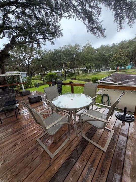 For Sale: $275,000 (3 beds, 2 baths, 1296 Square Feet)