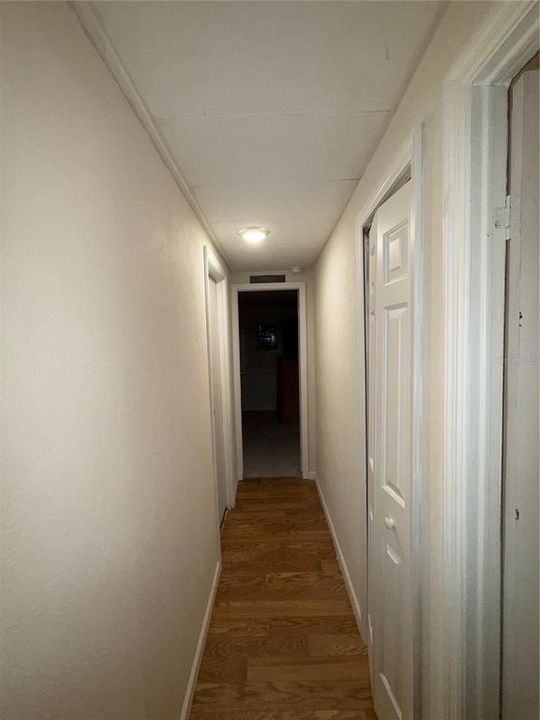 For Sale: $275,000 (3 beds, 2 baths, 1296 Square Feet)