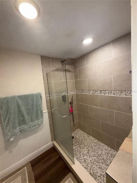 For Sale: $275,000 (3 beds, 2 baths, 1296 Square Feet)