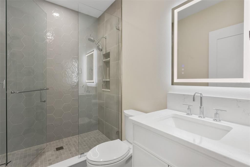 На продажу: $2,675,000 (4 спален, 3 ванн, 3126 Квадратных фут)