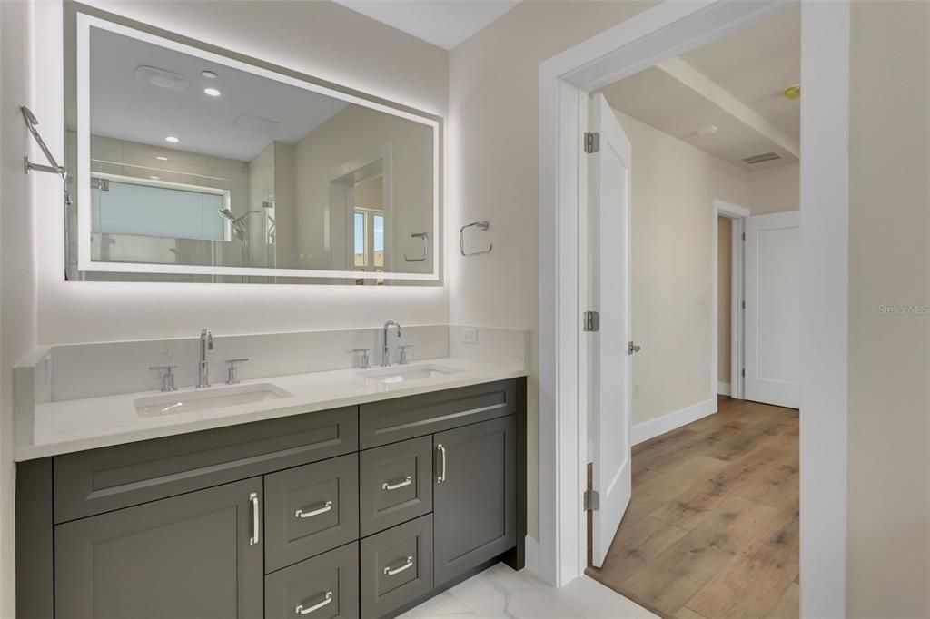 На продажу: $2,675,000 (4 спален, 3 ванн, 3126 Квадратных фут)