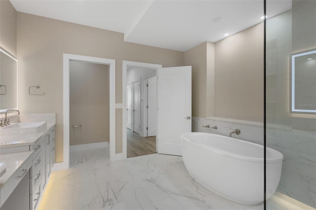 На продажу: $2,675,000 (4 спален, 3 ванн, 3126 Квадратных фут)