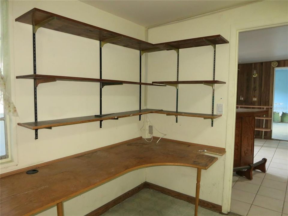 For Sale: $389,000 (3 beds, 2 baths, 2021 Square Feet)