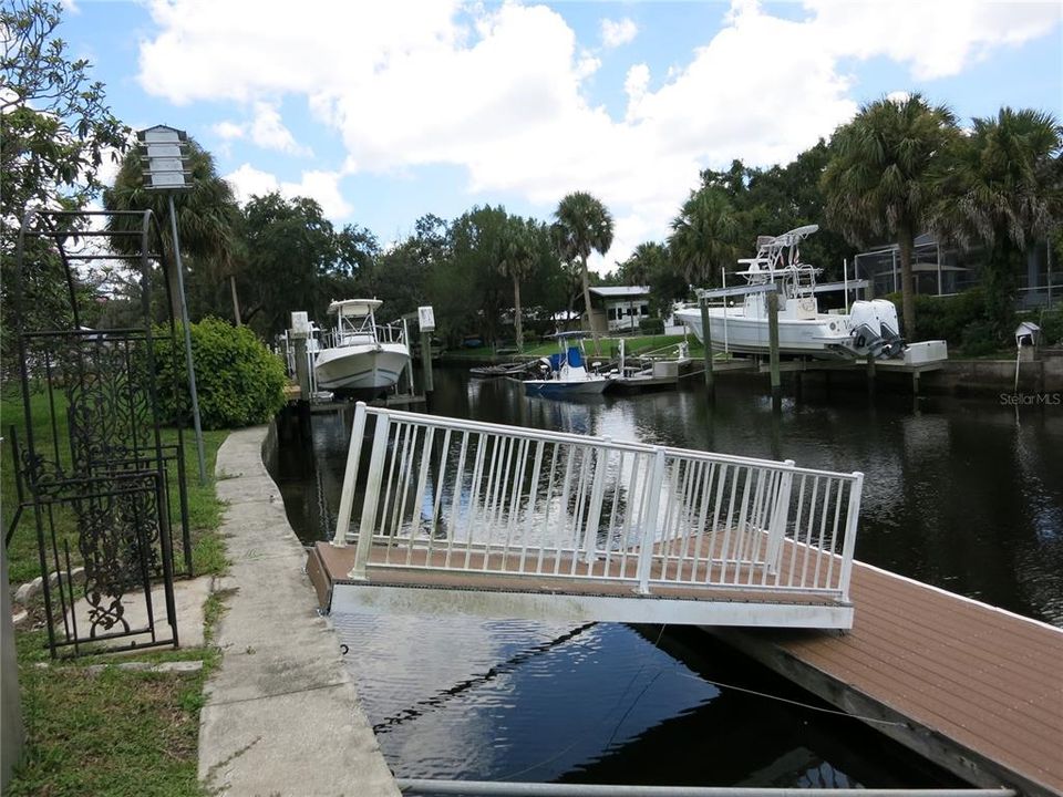 For Sale: $389,000 (3 beds, 2 baths, 2021 Square Feet)