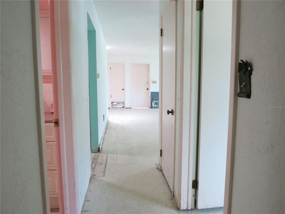 For Sale: $389,000 (3 beds, 2 baths, 2021 Square Feet)