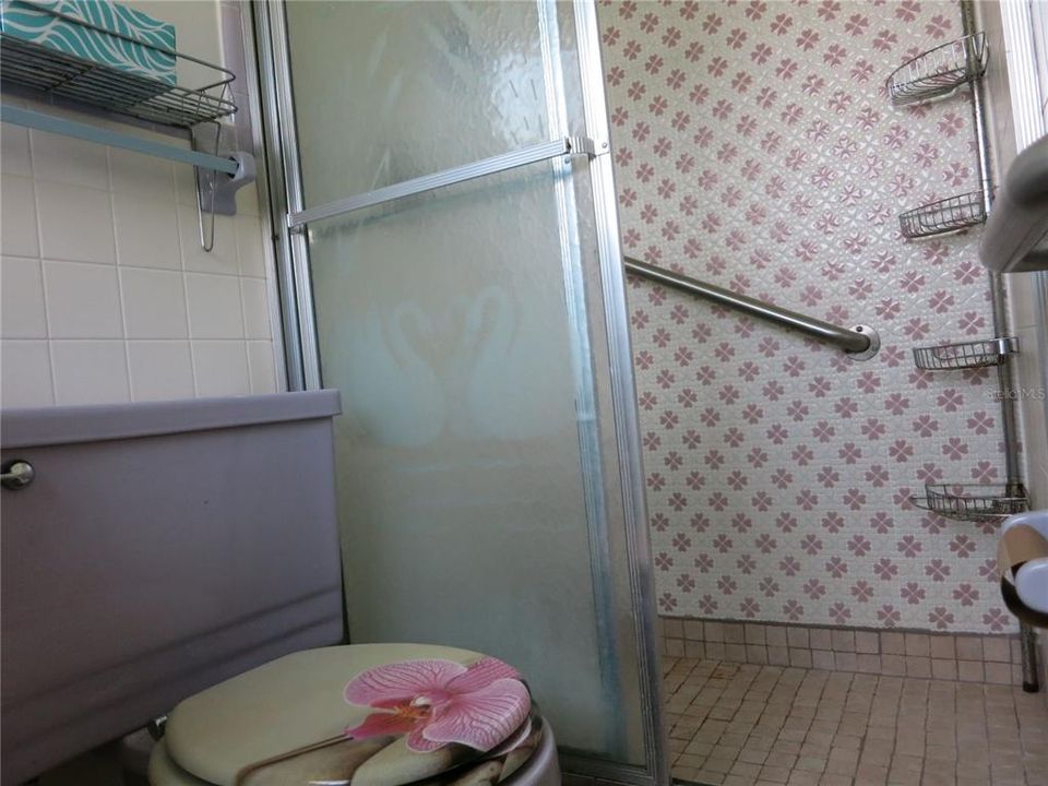 For Sale: $389,000 (3 beds, 2 baths, 2021 Square Feet)