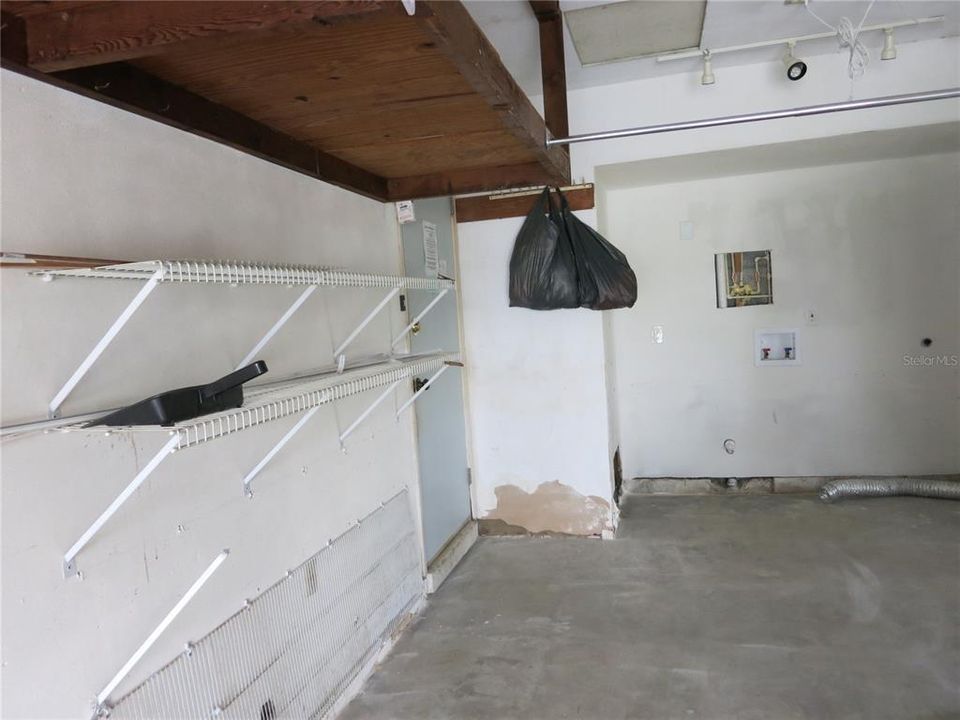 For Sale: $389,000 (3 beds, 2 baths, 2021 Square Feet)