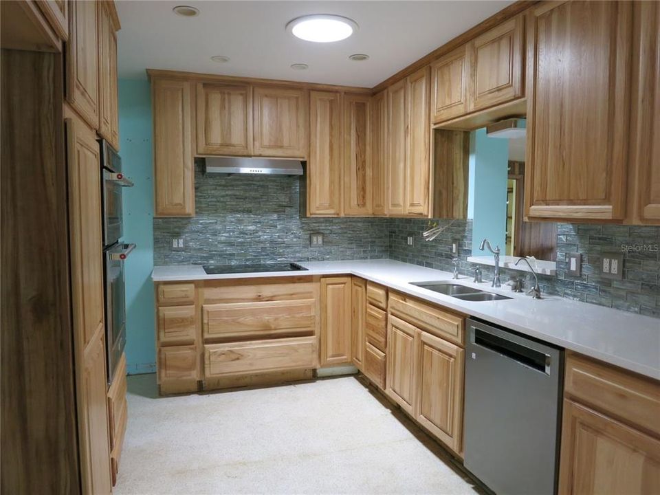 For Sale: $389,000 (3 beds, 2 baths, 2021 Square Feet)