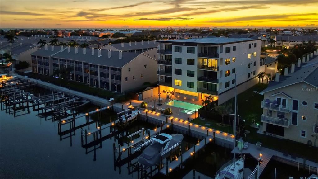 待售: $2,650,000 (3 贝兹, 3 浴室, 3126 平方英尺)