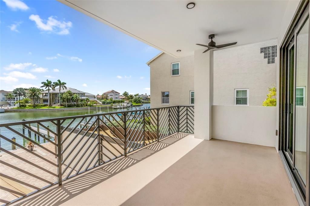 Active With Contract: $2,000,000 (3 beds, 3 baths, 3126 Square Feet)