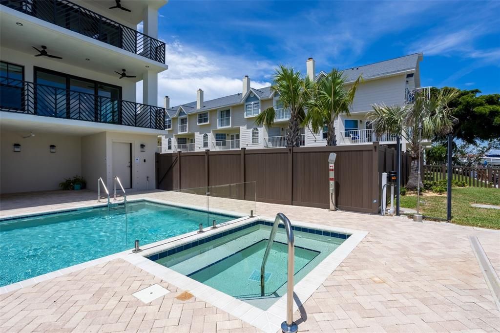 Active With Contract: $2,000,000 (3 beds, 3 baths, 3126 Square Feet)