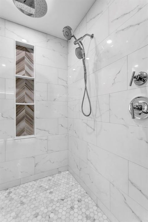 Active With Contract: $2,000,000 (3 beds, 3 baths, 3126 Square Feet)