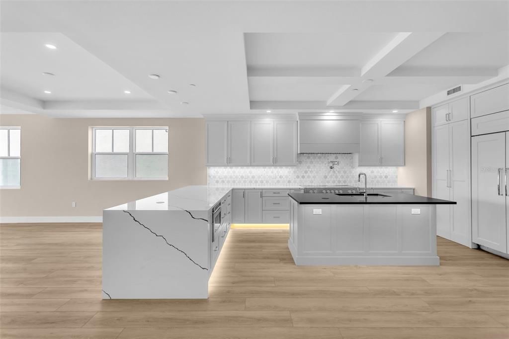 Active With Contract: $2,000,000 (3 beds, 3 baths, 3126 Square Feet)