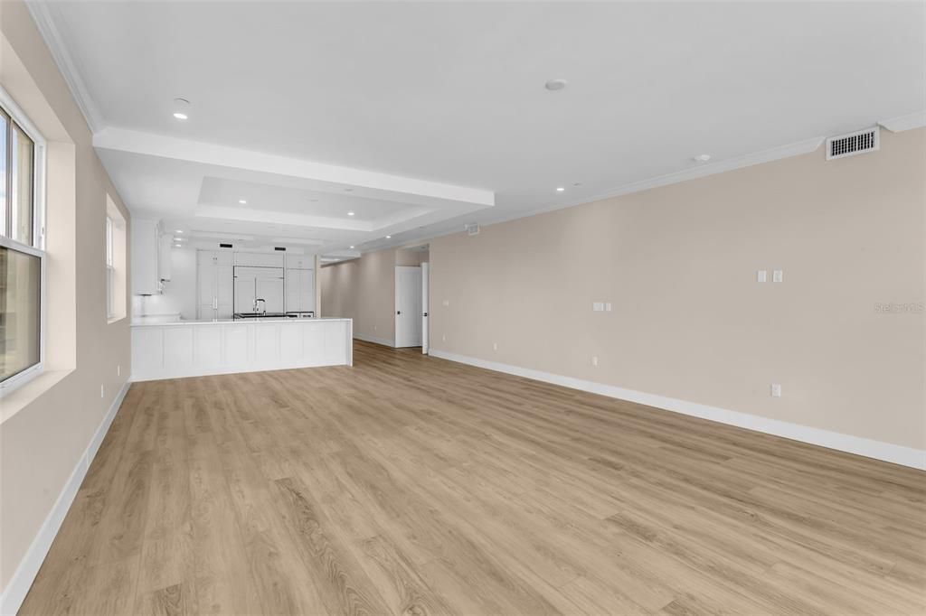 Active With Contract: $2,000,000 (3 beds, 3 baths, 3126 Square Feet)