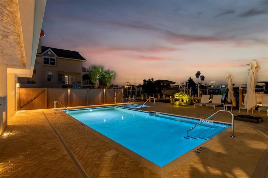 Active With Contract: $2,000,000 (3 beds, 3 baths, 3126 Square Feet)