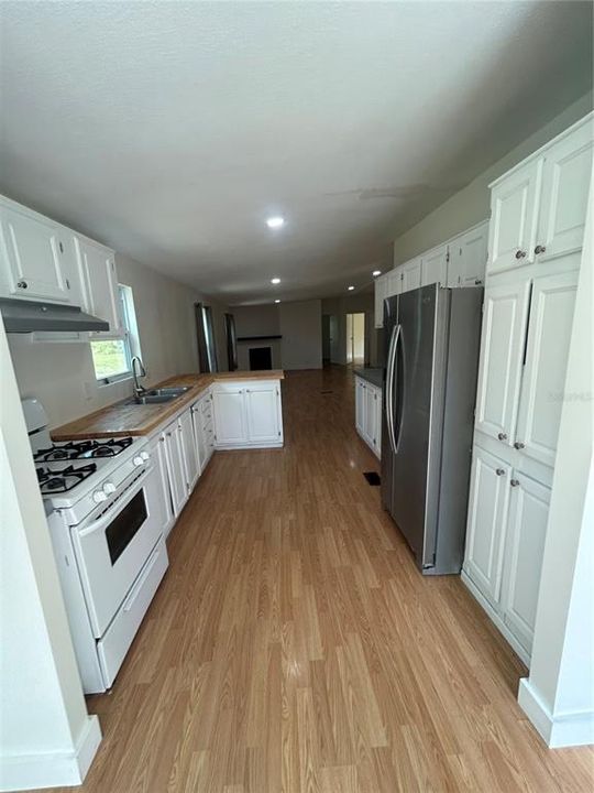 En Renta: $1,600 (3 camas, 2 baños, 1680 Pies cuadrados)