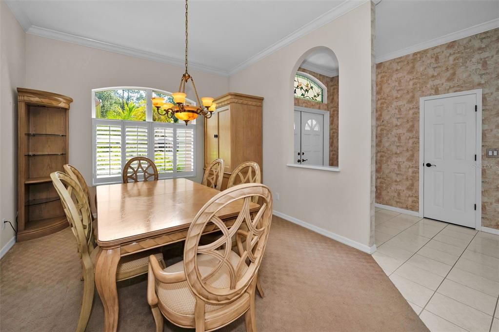 En Venta: $649,900 (3 camas, 2 baños, 2316 Pies cuadrados)