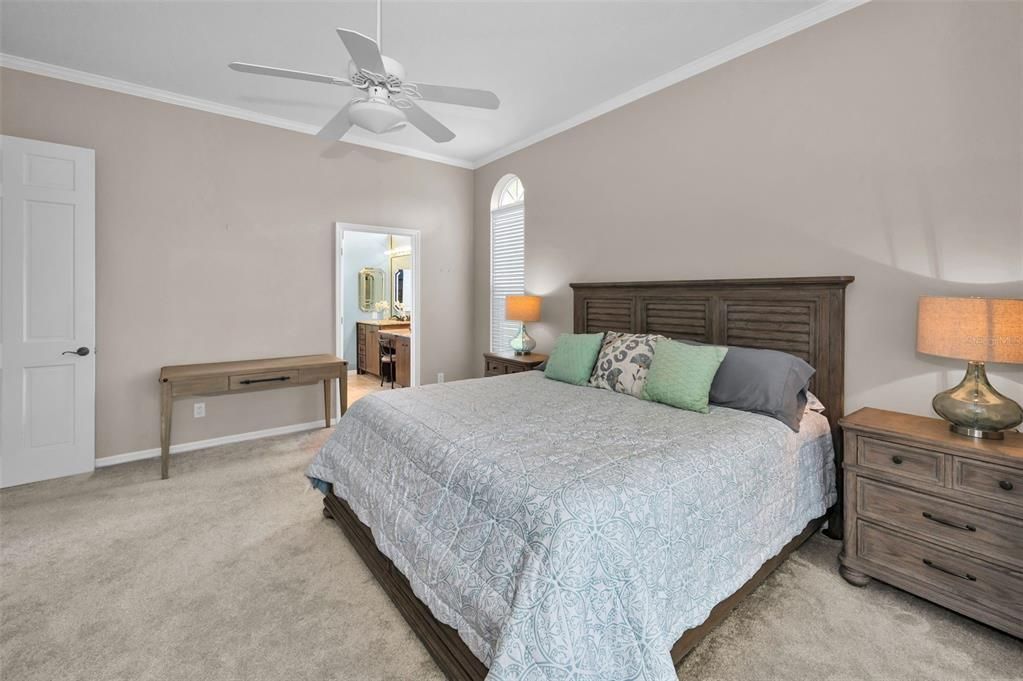 En Venta: $649,900 (3 camas, 2 baños, 2316 Pies cuadrados)