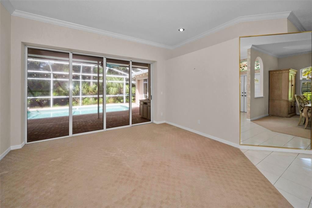 En Venta: $649,900 (3 camas, 2 baños, 2316 Pies cuadrados)